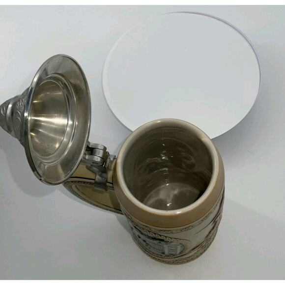 Vintage Anheuser Busch Lidded Stein Limited Edition 1V "Tavern House Scene" - Picture 7 of 8